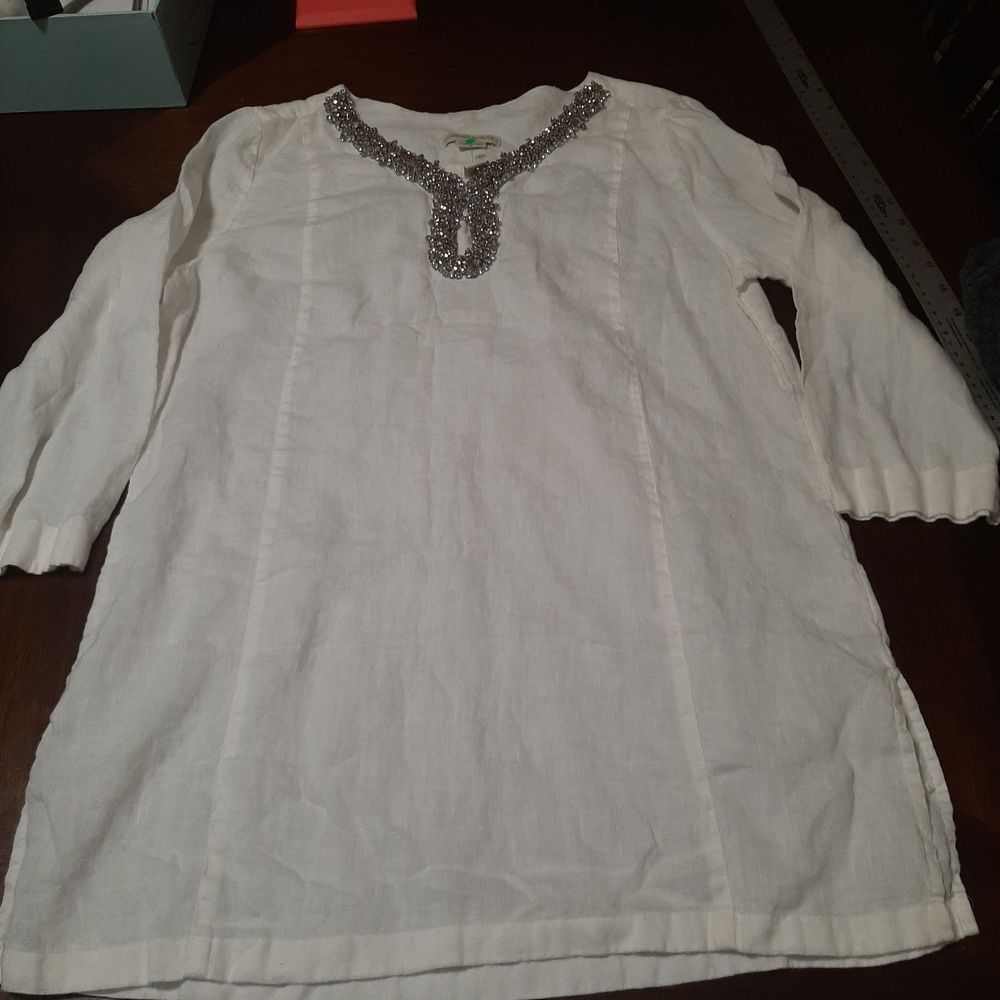 Cynthia Rowley 100%" Linen White Tunic with Silver Embellishments Large